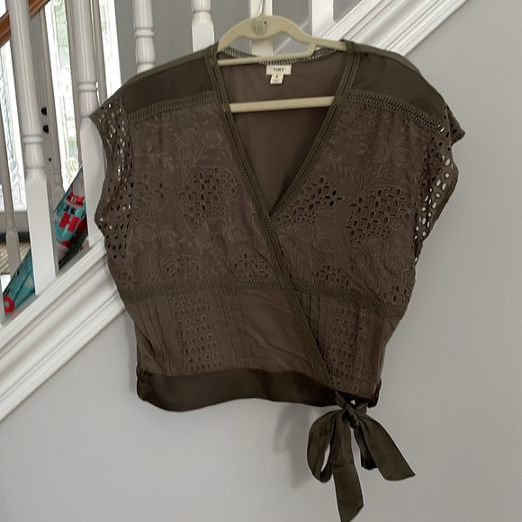 Anthropology Embroidered Wrap Top Olive Green size SM - Picture 3 of 6